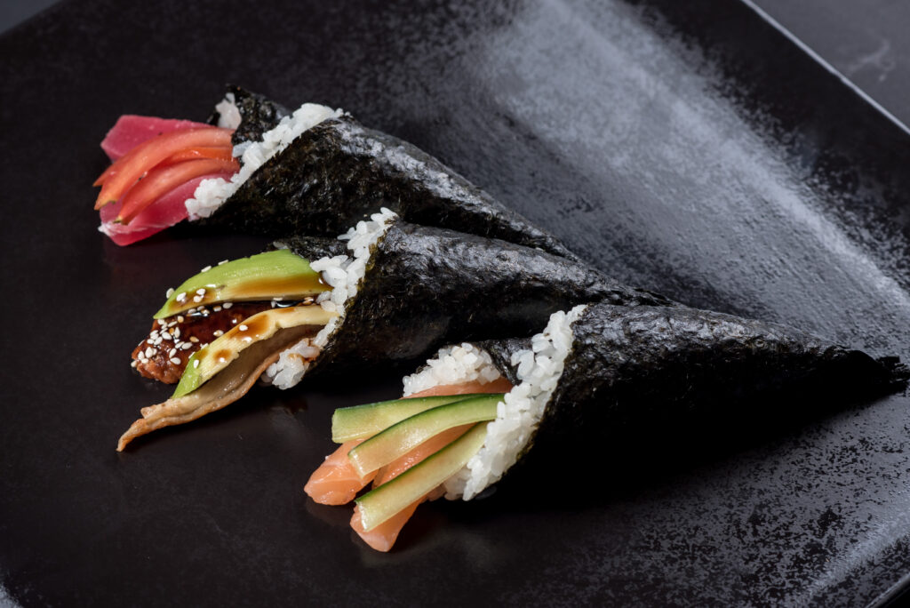 Sushi temaki 